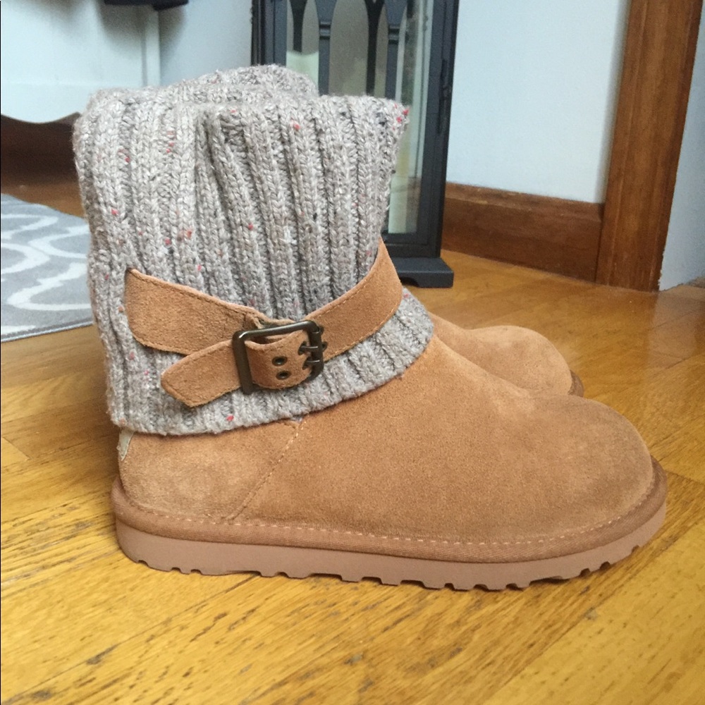 Like New Chesnut Uggs